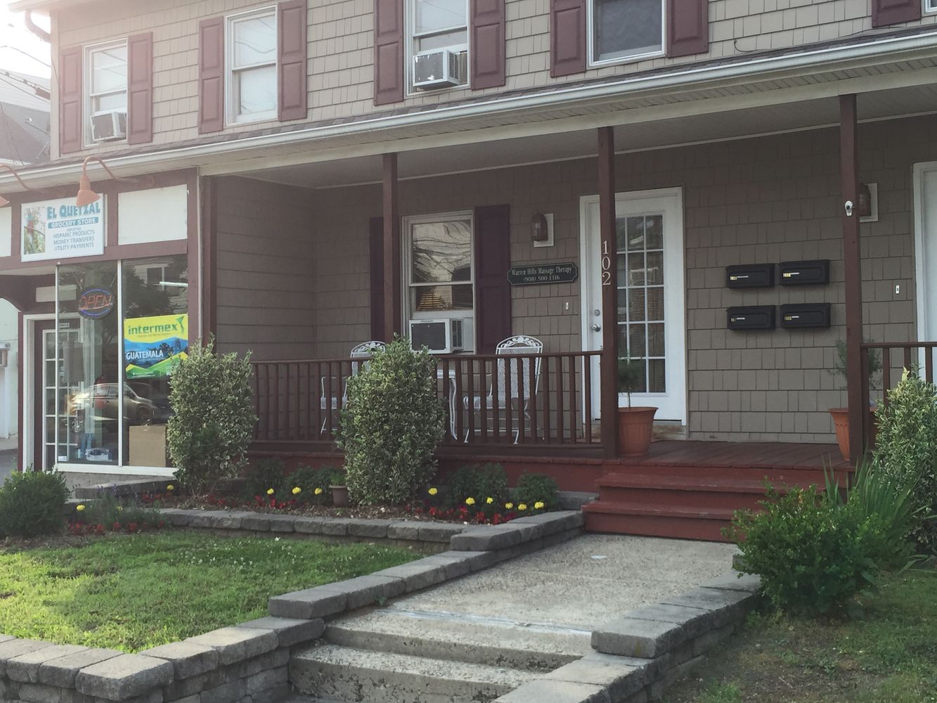 102 A E. Washington Ave